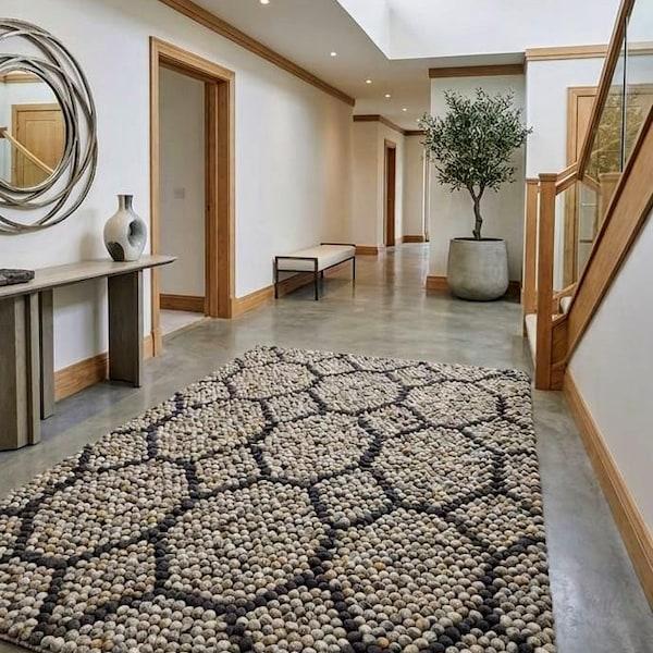 Beige and charcoal honeycomb pattern felt pebble hallway runner